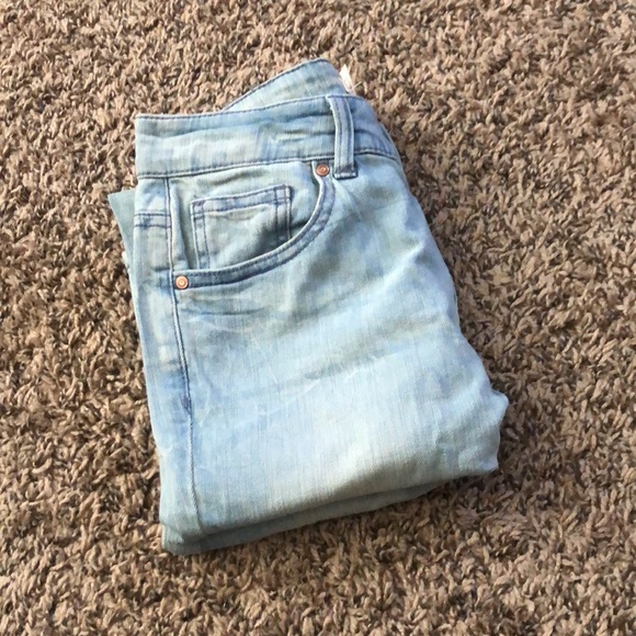 Forever 21 Light Blue Jeans - Picture 11 of 11